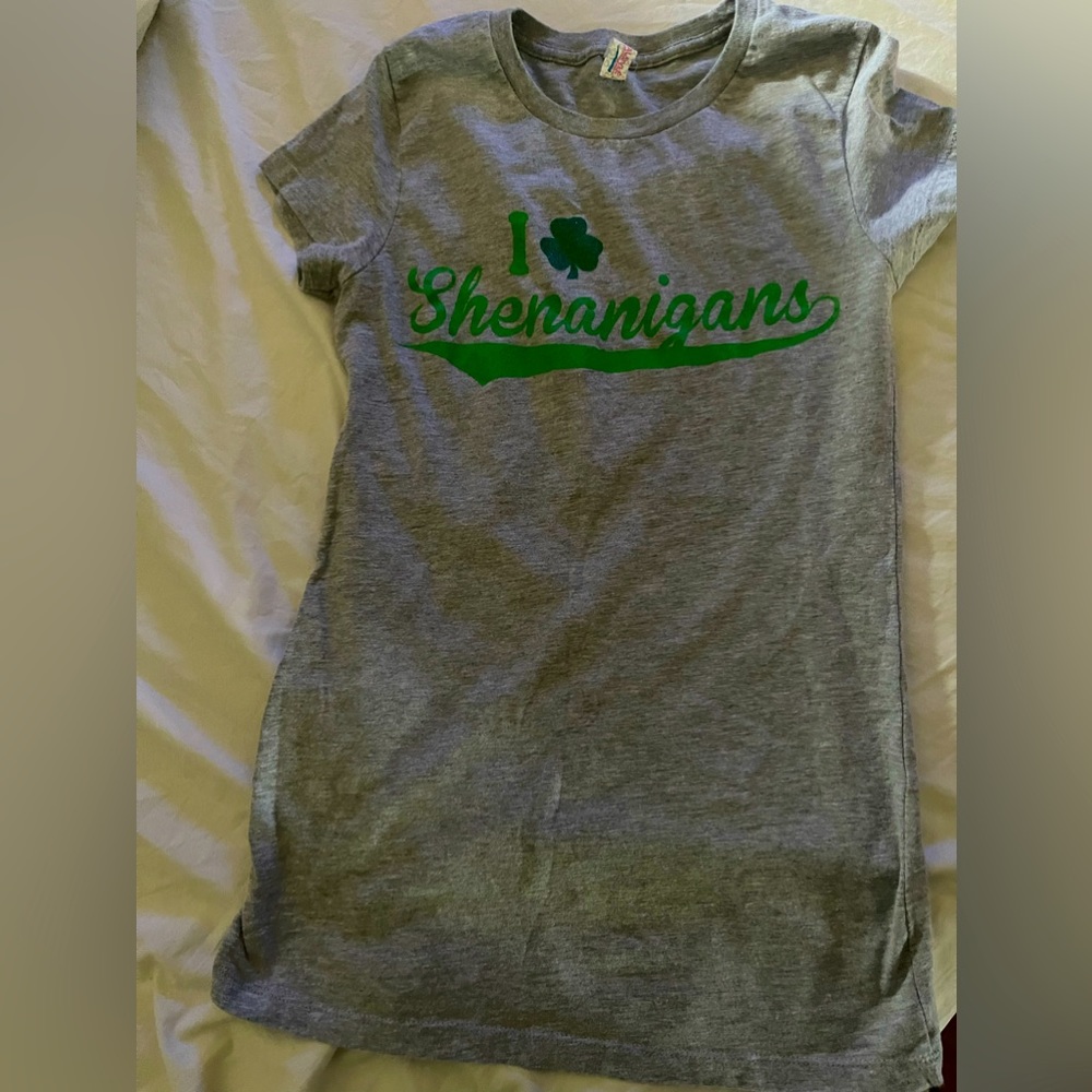 Keep wearing your love of the Irish with this tee shirt adult size xs!